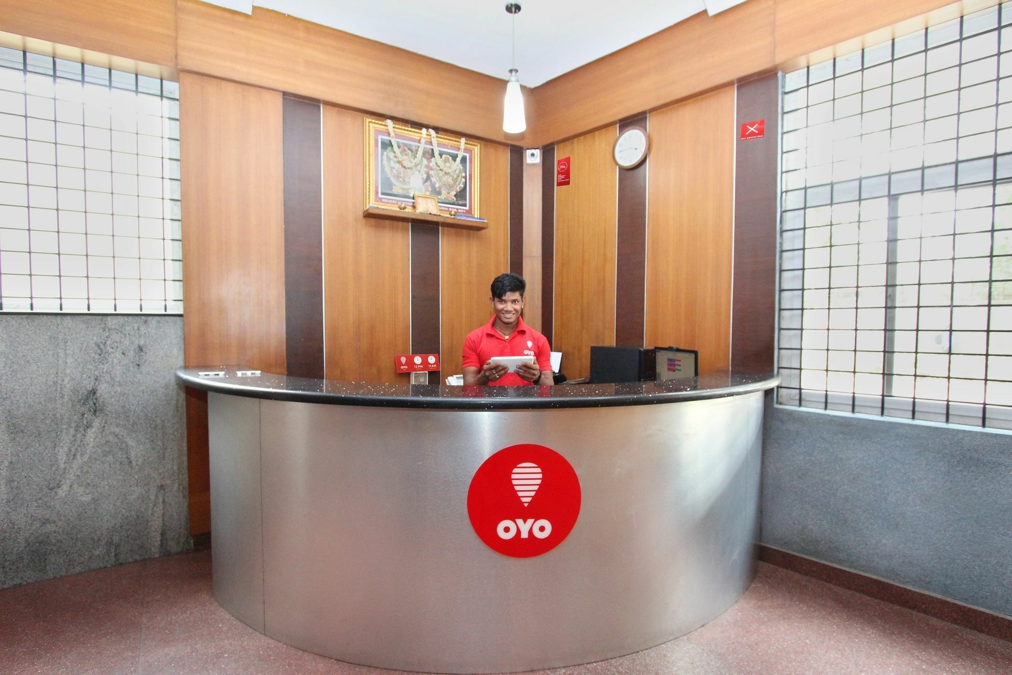 Oyo 7669 The Trinitywood Hotel Bengalúr Exteriér fotografie